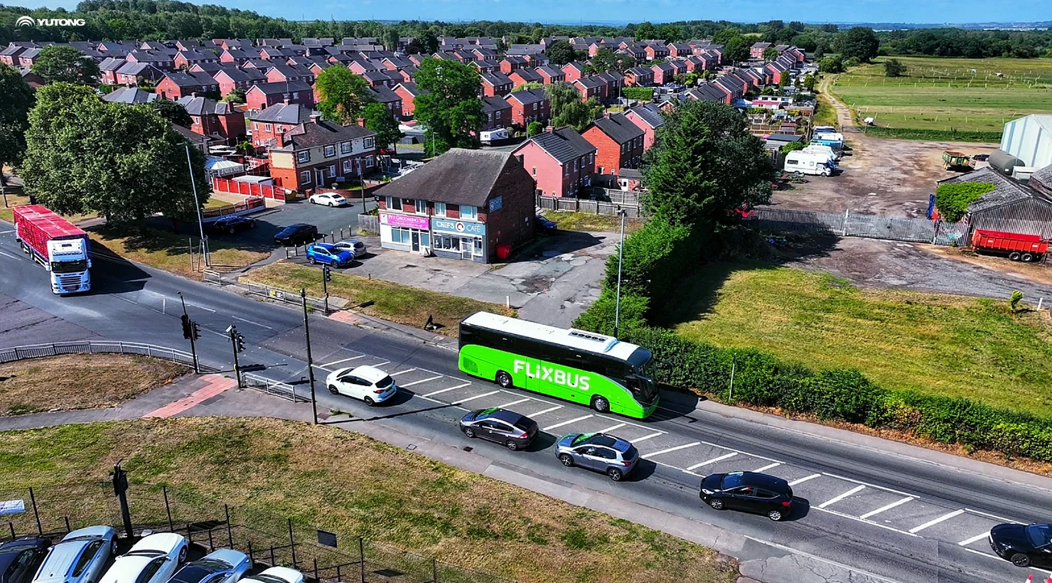 Yutong left-hand drive diesel coach T12 debuts:&nbsp;superior reliability for premium travel