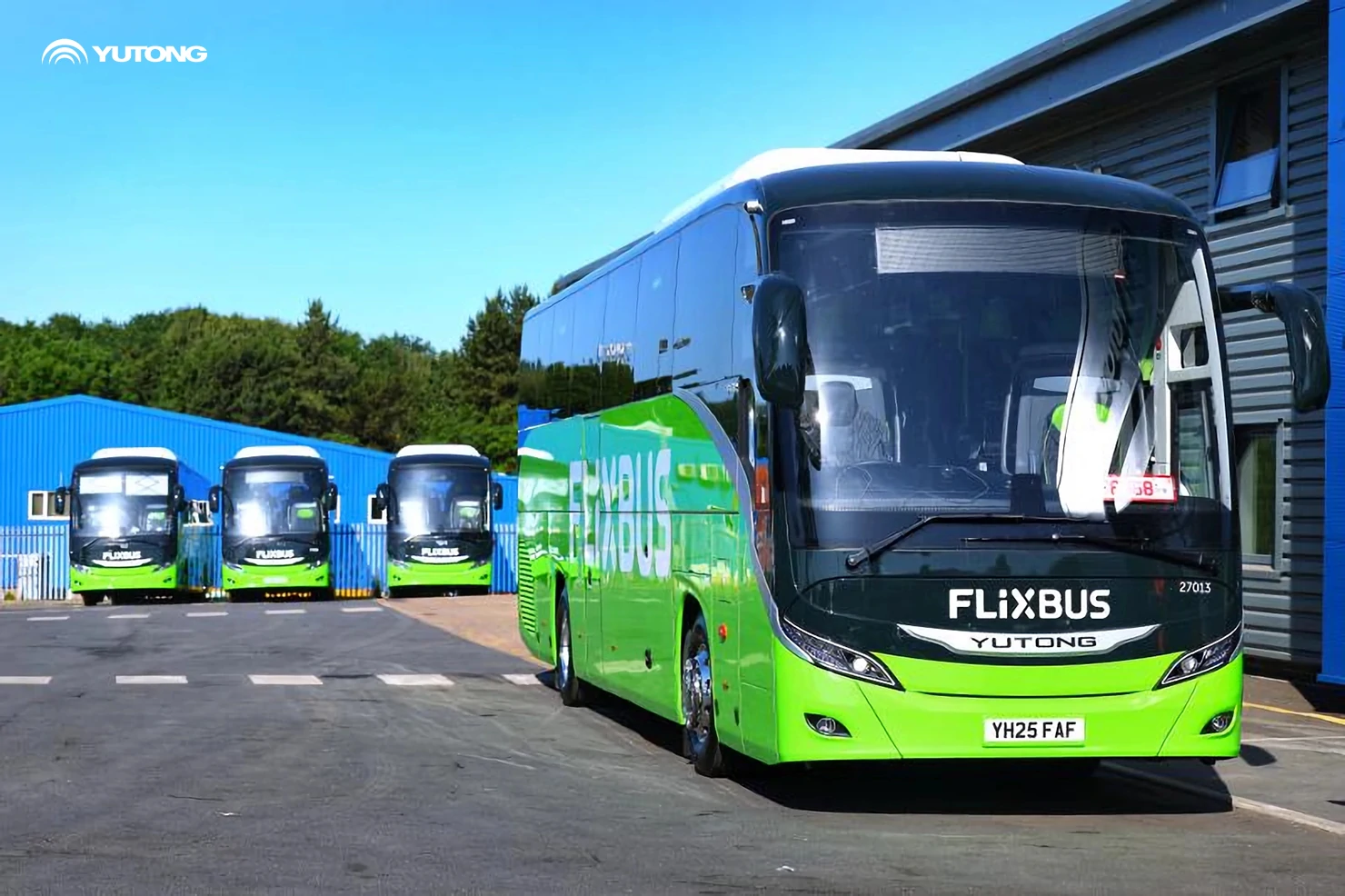 Yutong left-hand drive diesel coach T12 debuts:&nbsp;superior reliability for premium travel