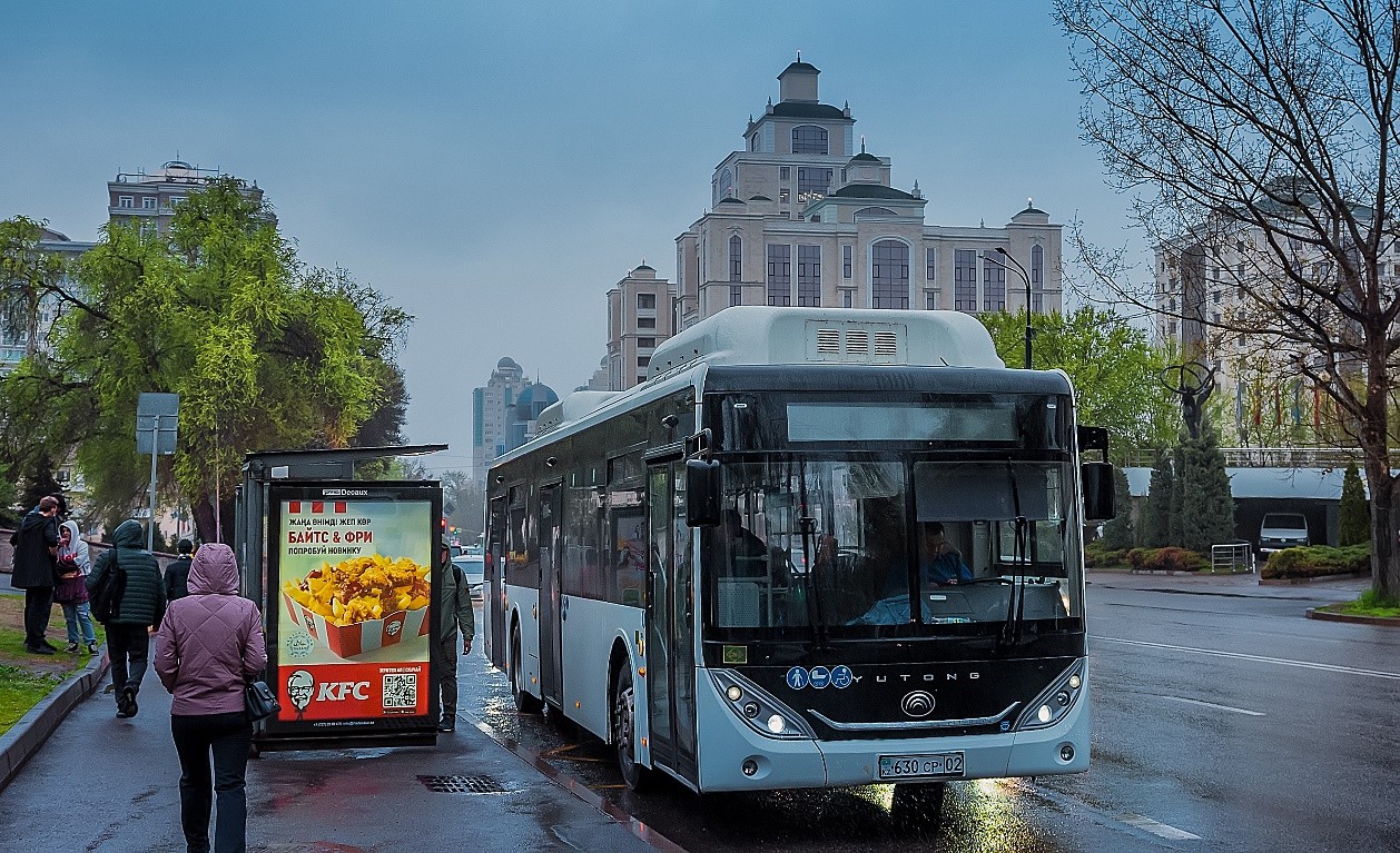 Yutong begins the delivery of its premium 18m battery electric buses to Kazakhstan