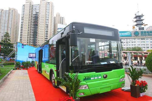 Yutong unveils its new hybrid bus in Zhengzhou Science Exhibition Yutong unveils its new hybrid bus in Zhengzhou Science Exhibition