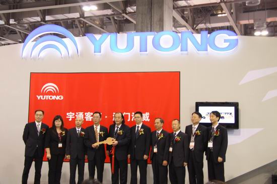 Yutong delivers luxury shuttle buses to Macao